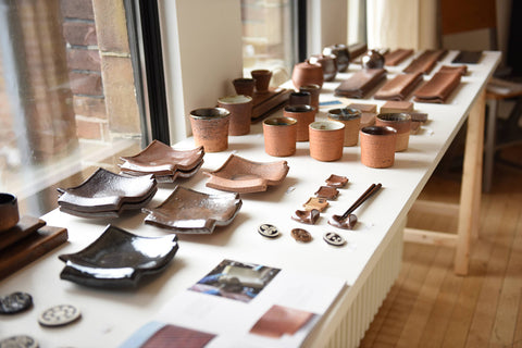 瓦皿 くぼみ 中