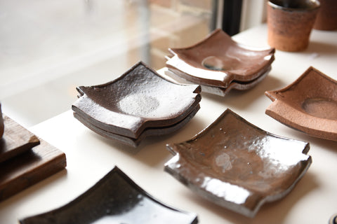 瓦皿 くぼみ 中